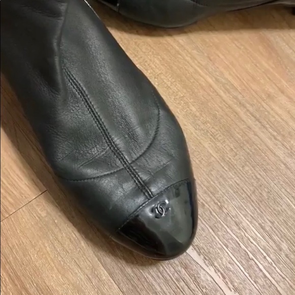 Rare * CHANEL Boots - Picture 4 of 8